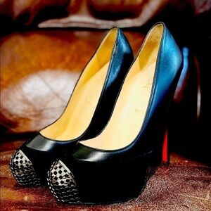 Christian Louboutin Maggie platform pumps. Suede calf hair/Napa VIP chainmesh 37